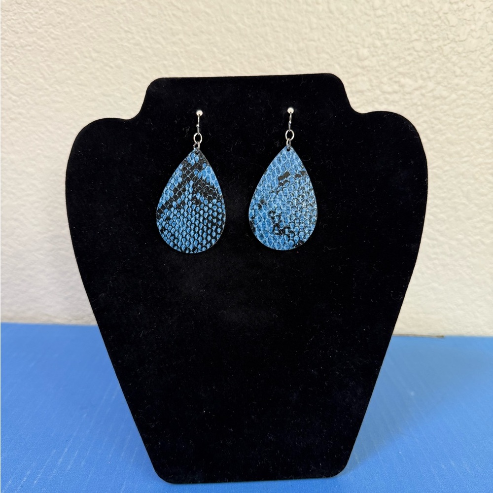 Blue Snake-Print Teardrop Earrings